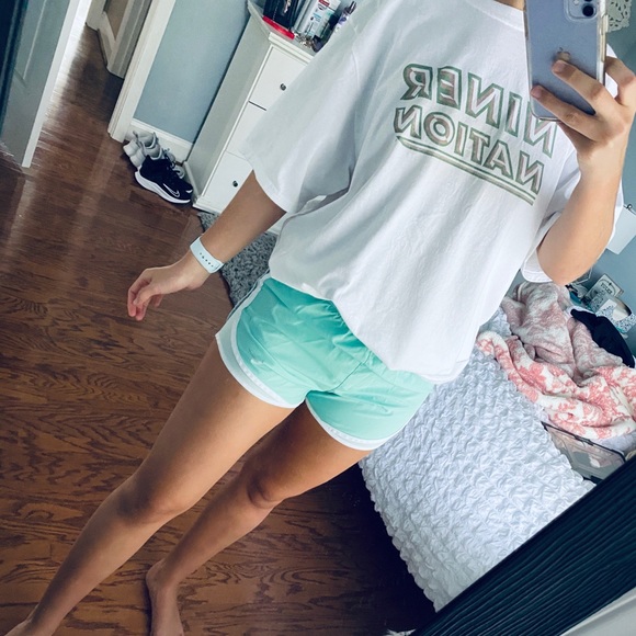 Nike Dri Fit Shorts - Picture 3 of 8